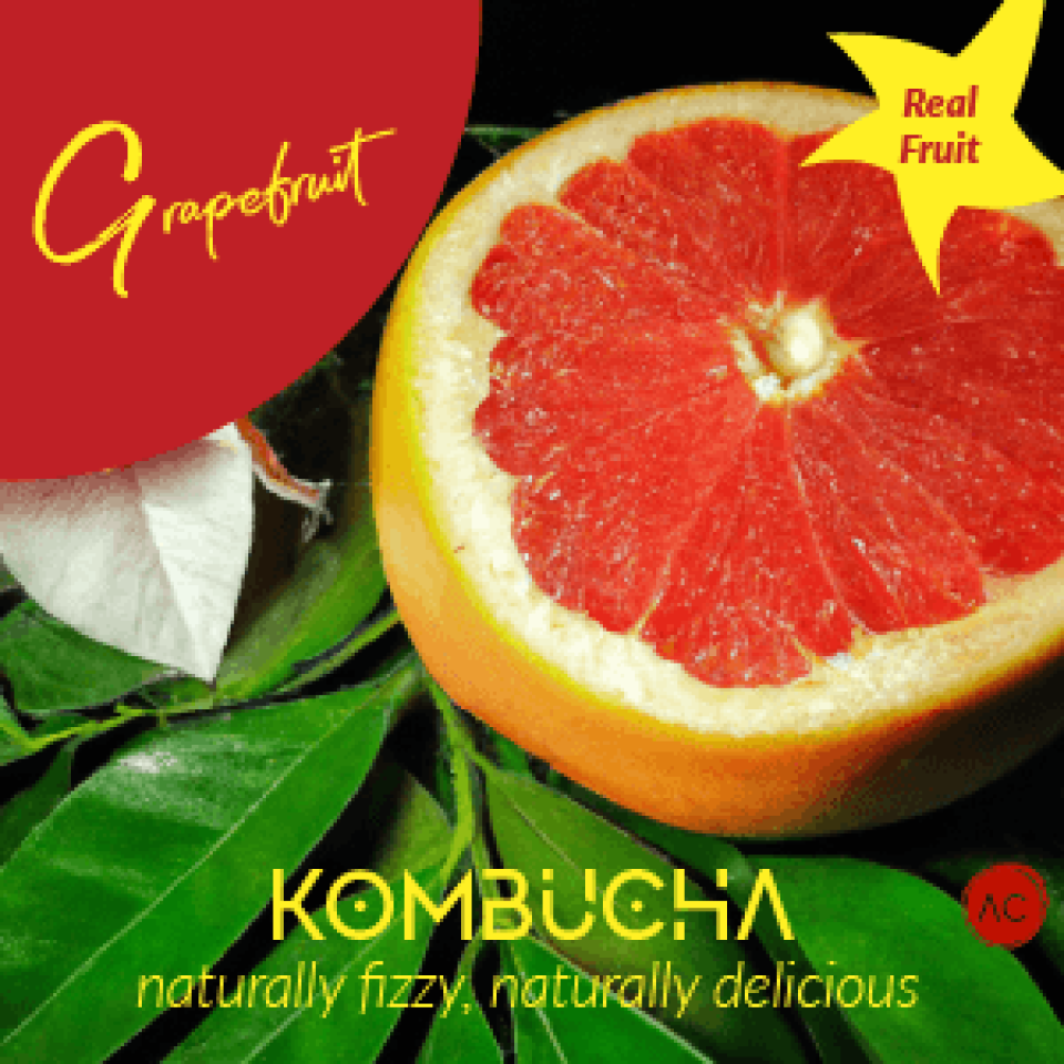 Kombucha tea with fresh grapefruit slices